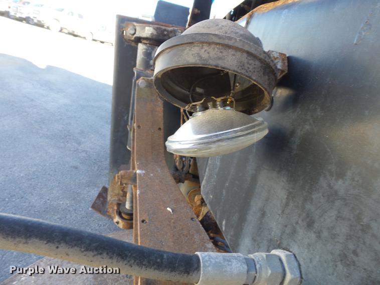 image for item DA2469 1995 Johnston V3000SP sweeper