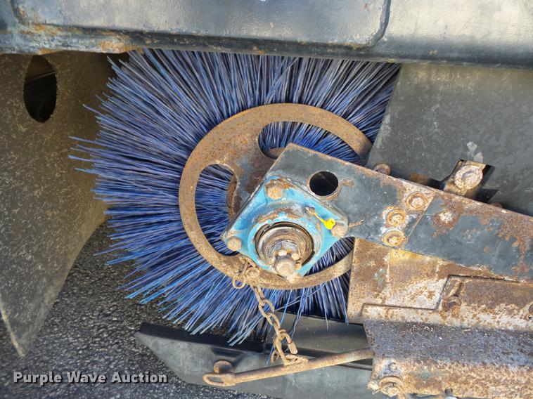 image for item DA2469 1995 Johnston V3000SP sweeper