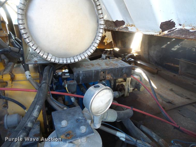 image for item DA2469 1995 Johnston V3000SP sweeper