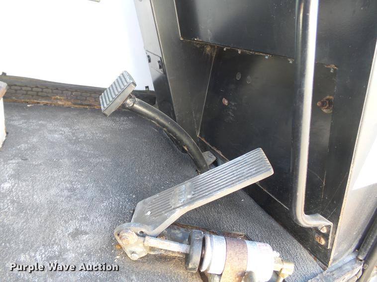 image for item DA2469 1995 Johnston V3000SP sweeper