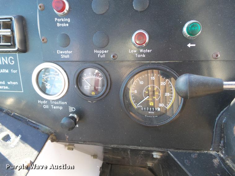 image for item DA2469 1995 Johnston V3000SP sweeper