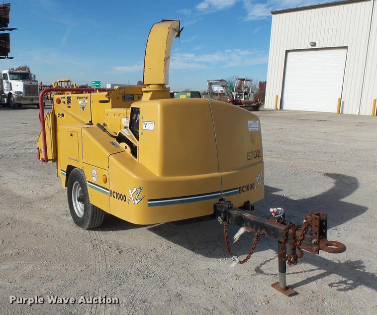 image for item DA2470 2005 Vermeer BC1000XL wood chipper