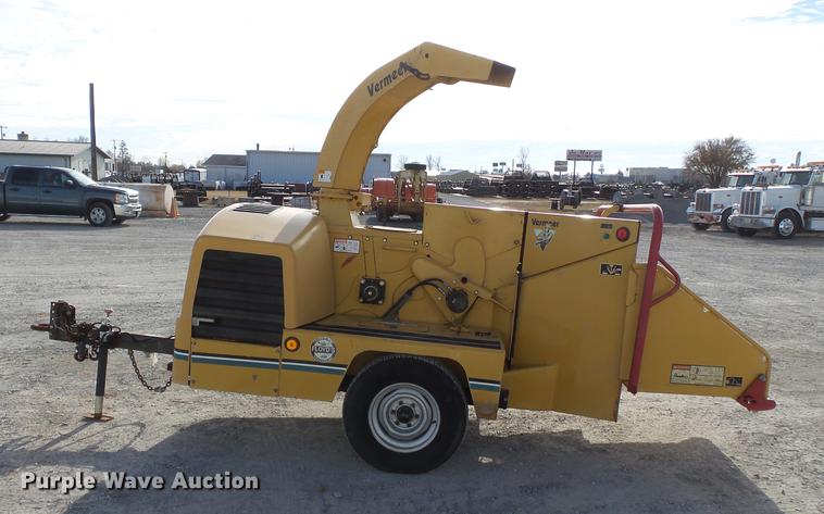image for item DA2470 2005 Vermeer BC1000XL wood chipper