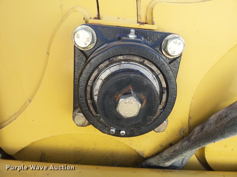 image for item DA2470 2005 Vermeer BC1000XL wood chipper