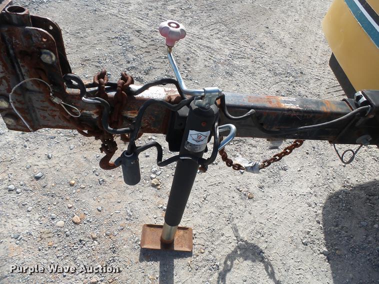 image for item DA2470 2005 Vermeer BC1000XL wood chipper