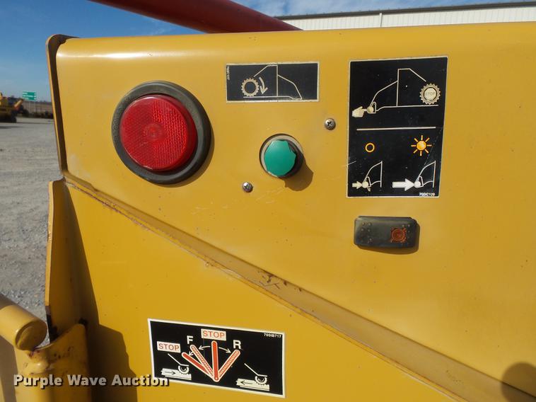 image for item DA2470 2005 Vermeer BC1000XL wood chipper