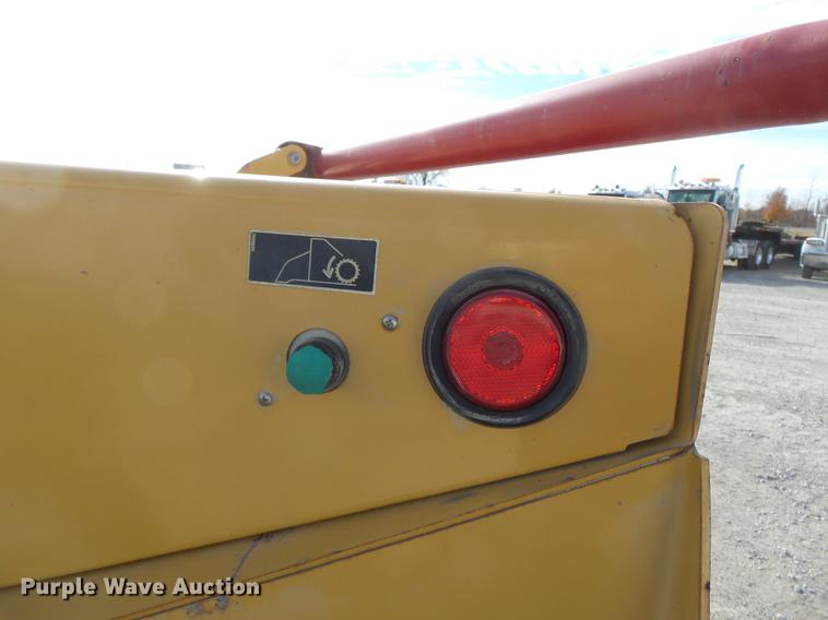 image for item DA2470 2005 Vermeer BC1000XL wood chipper