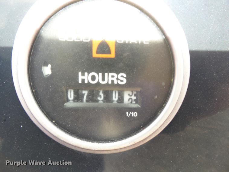 image for item DA2470 2005 Vermeer BC1000XL wood chipper