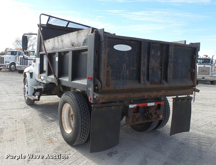 image for item DA2471 2006 International 4200 dump truck