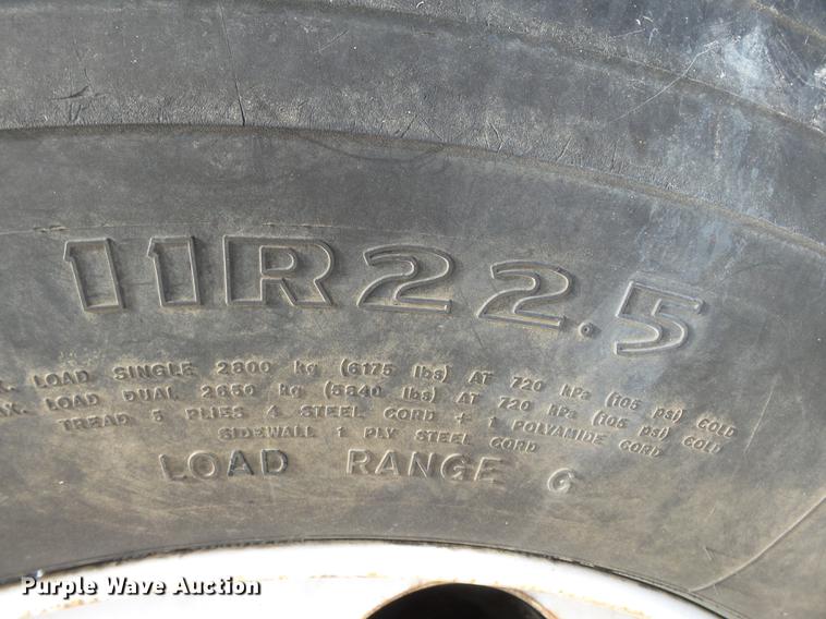 image for item DA2471 2006 International 4200 dump truck