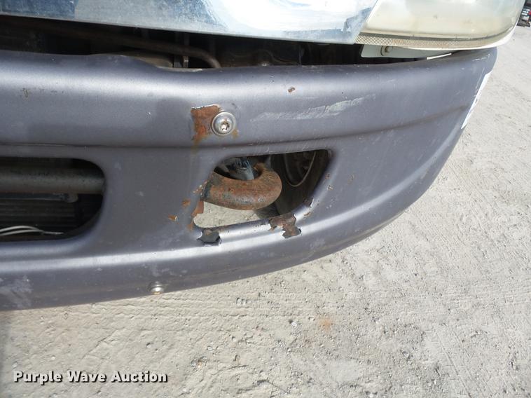 image for item DA2471 2006 International 4200 dump truck