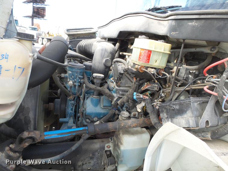 image for item DA2471 2006 International 4200 dump truck