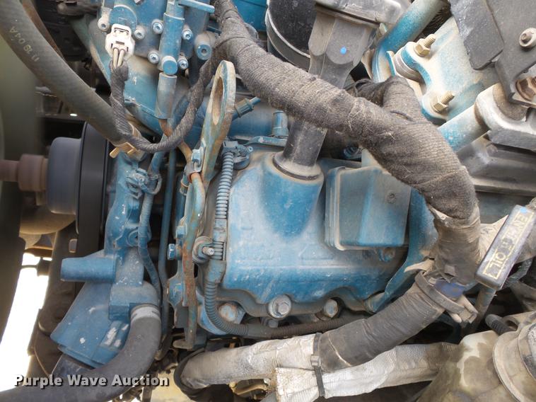 image for item DA2471 2006 International 4200 dump truck