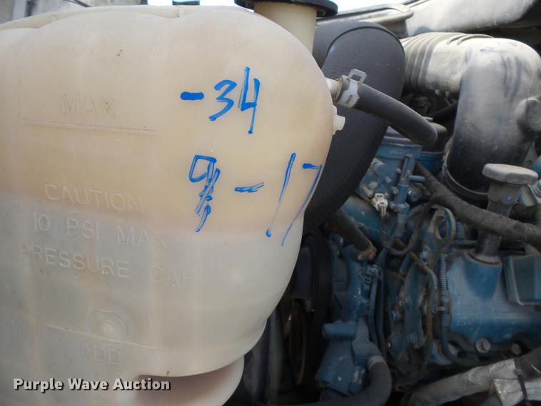 image for item DA2471 2006 International 4200 dump truck