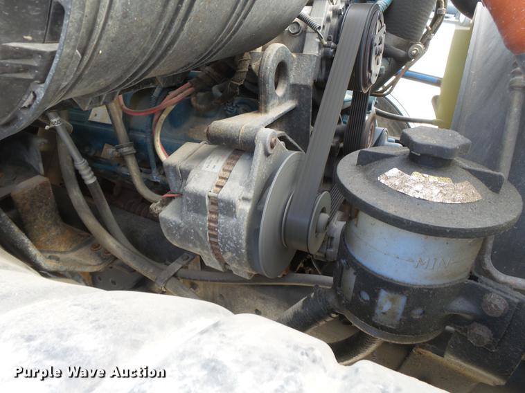 image for item DA2471 2006 International 4200 dump truck