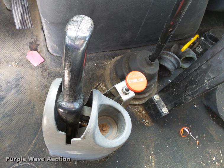 image for item DA2471 2006 International 4200 dump truck