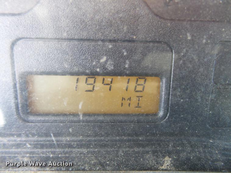 image for item DA2471 2006 International 4200 dump truck