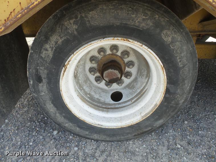 image for item DA2472 2006 Belshe equipment trailer