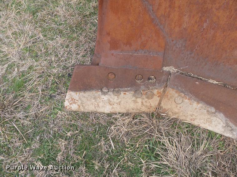 image for item DA2476 Komatsu 135 SU single tilt dozer blade