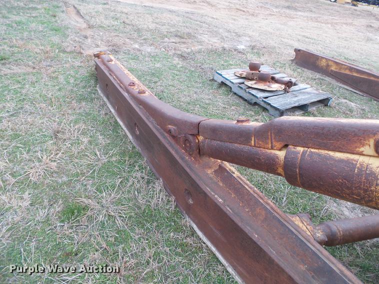 image for item DA2476 Komatsu 135 SU single tilt dozer blade