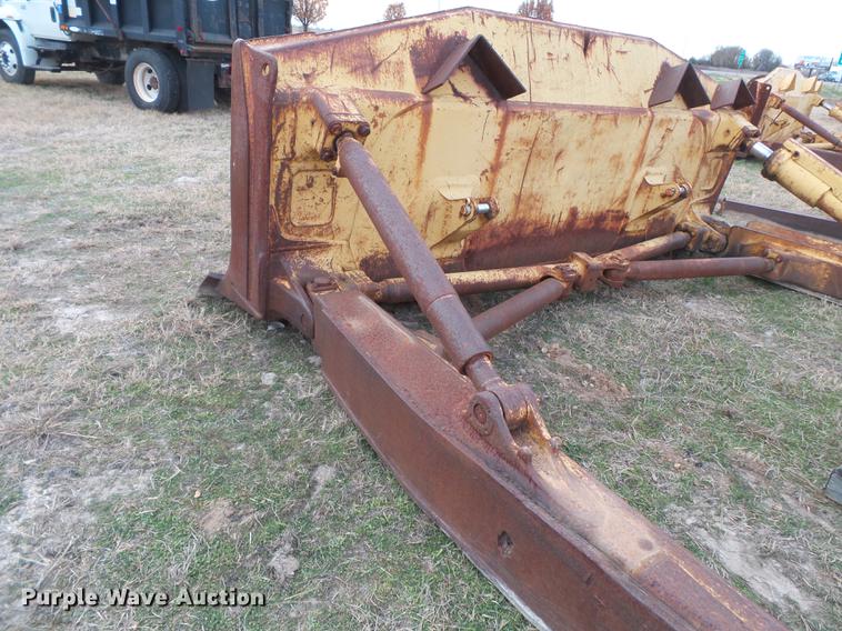 image for item DA2476 Komatsu 135 SU single tilt dozer blade