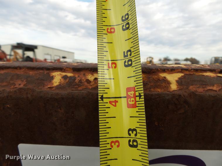 image for item DA2477 Komatsu 135 SU single tilt dozer blade