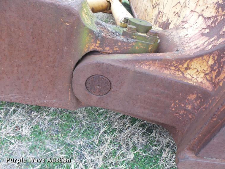 image for item DA2477 Komatsu 135 SU single tilt dozer blade