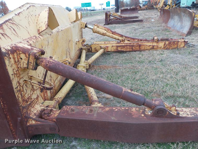 image for item DA2477 Komatsu 135 SU single tilt dozer blade