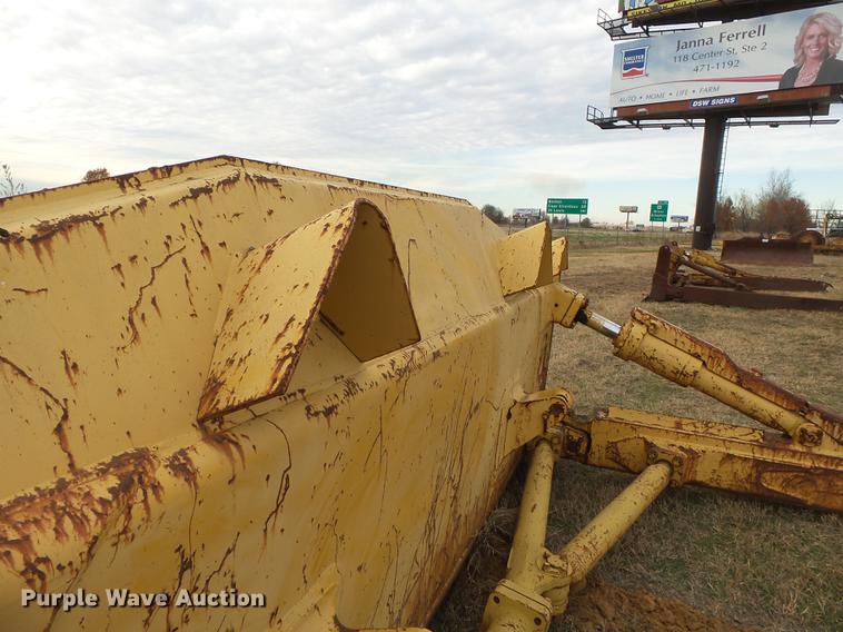 image for item DA2477 Komatsu 135 SU single tilt dozer blade