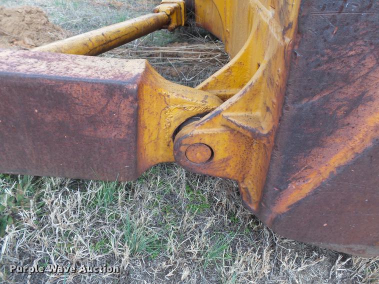 image for item DA2479 Komatsu D68E SU single tilt dozer blade