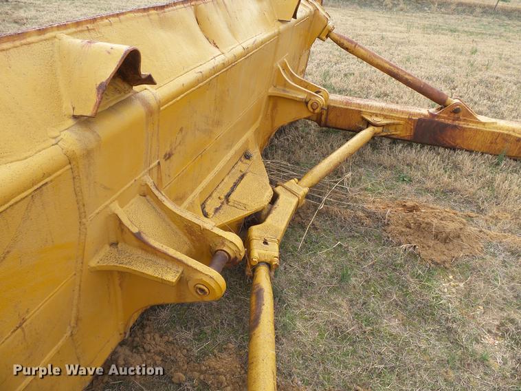 image for item DA2479 Komatsu D68E SU single tilt dozer blade