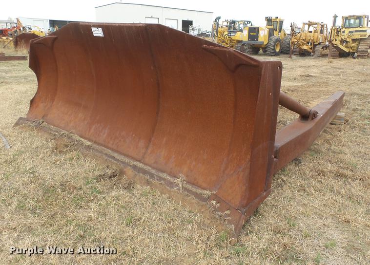 image for item DA2480 Komatsu 135 SU single tilt dozer blade