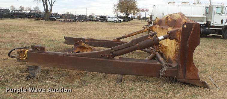 image for item DA2480 Komatsu 135 SU single tilt dozer blade