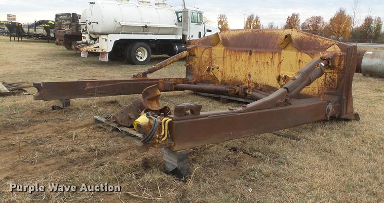 image for item DA2480 Komatsu 135 SU single tilt dozer blade