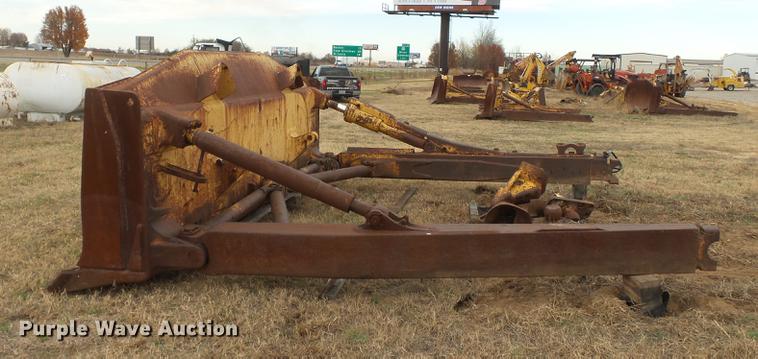 image for item DA2480 Komatsu 135 SU single tilt dozer blade