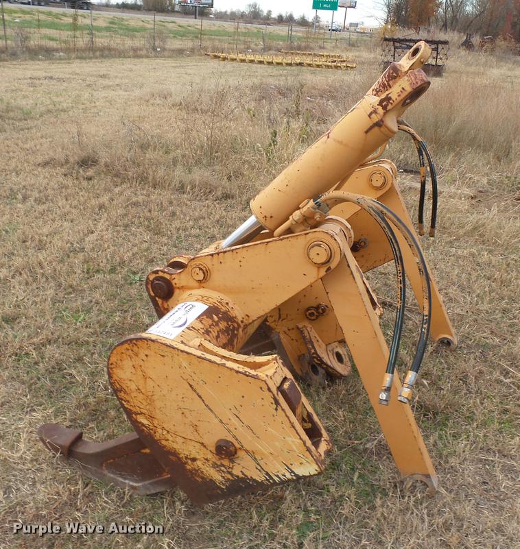 image for item DA2481 Case 1150 three shank ripper