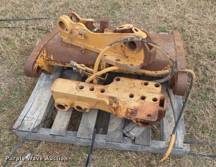 image for item DA2481 Case 1150 three shank ripper