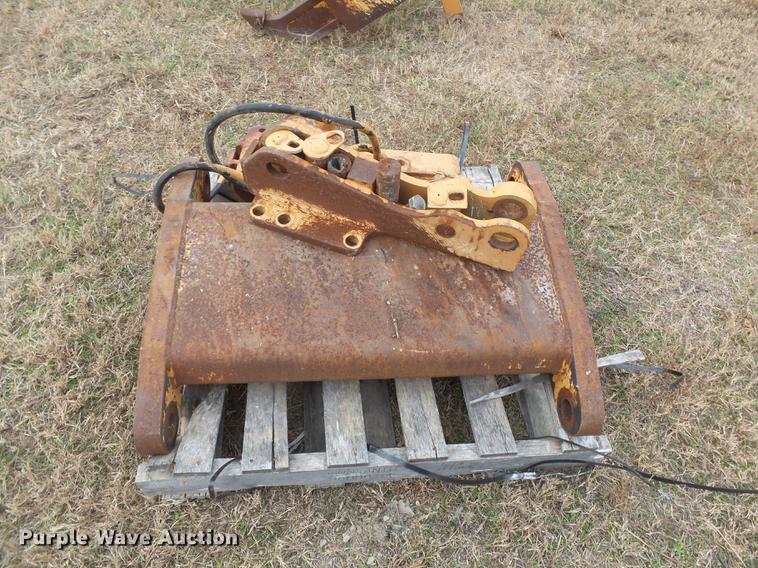 image for item DA2481 Case 1150 three shank ripper