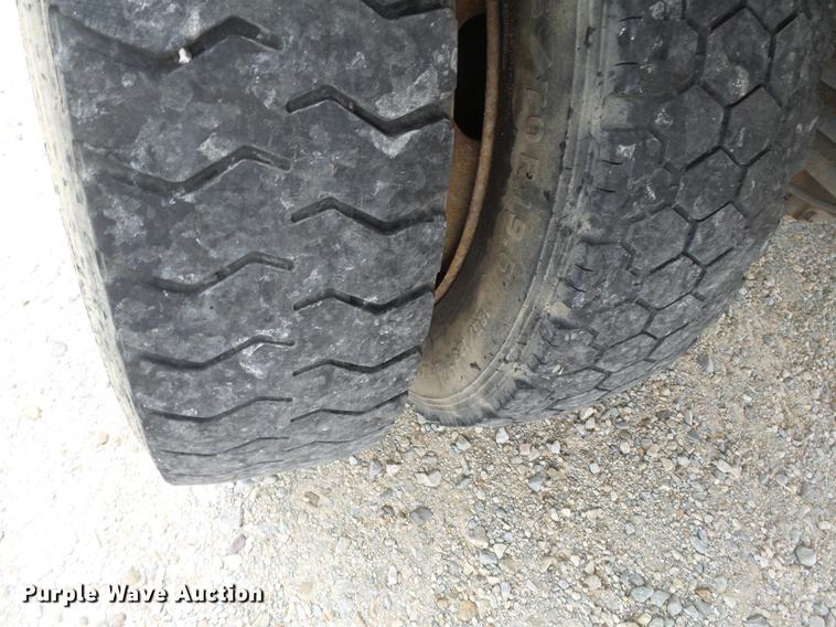 image for item DA2495 1990 Chevrolet Kodiak dump truck