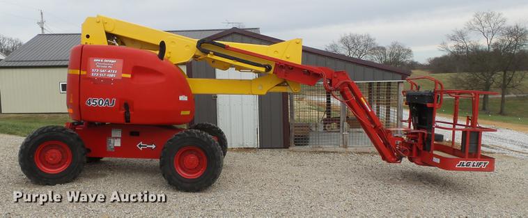 image for item DA2496 1999 JLG 450AJ boom lift