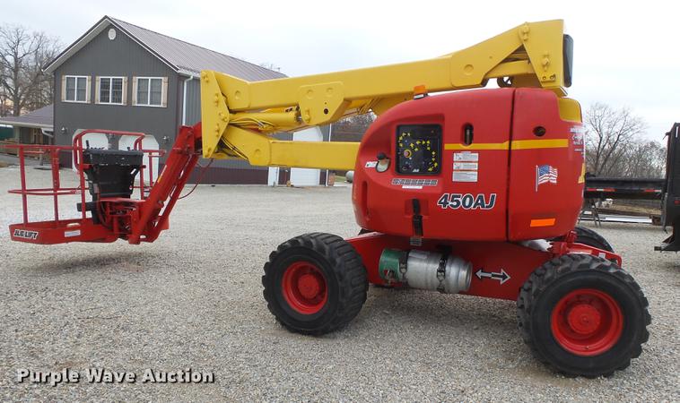 image for item DA2496 1999 JLG 450AJ boom lift