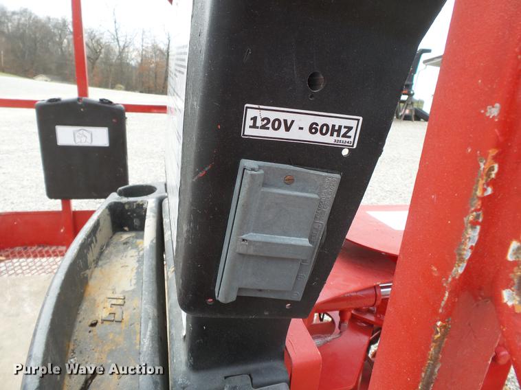 image for item DA2496 1999 JLG 450AJ boom lift