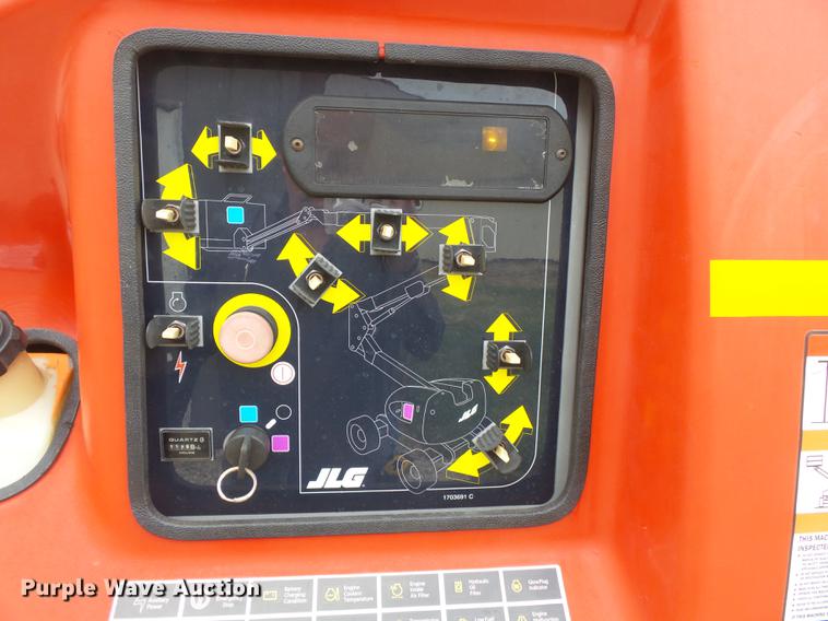 image for item DA2496 1999 JLG 450AJ boom lift