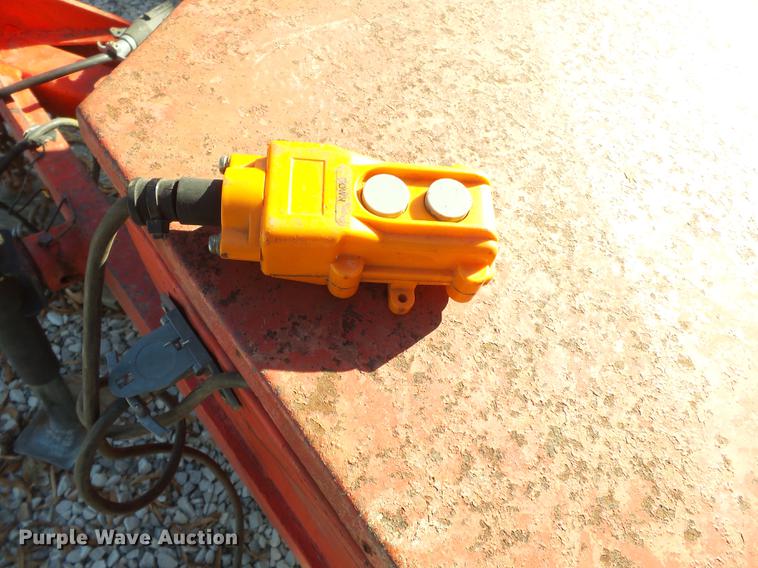 image for item DA2497 2000 Liberty end dump trailer