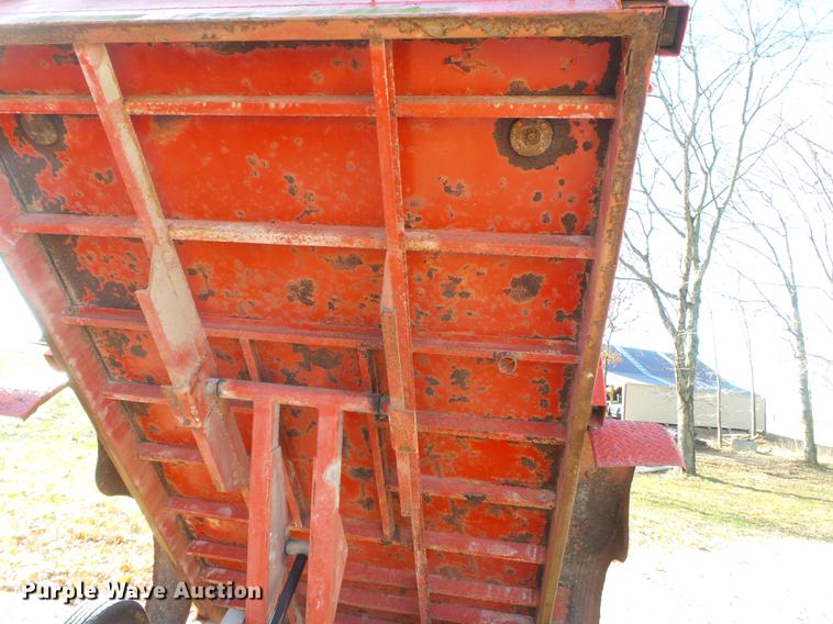 image for item DA2497 2000 Liberty end dump trailer