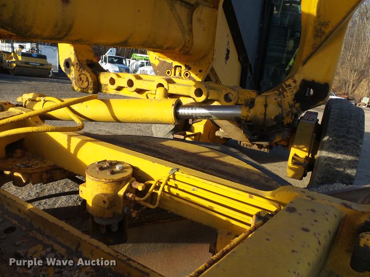 image for item DA3565 1976 John Deere 670 motor grader