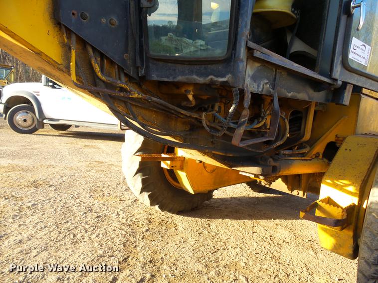 image for item DA3565 1976 John Deere 670 motor grader