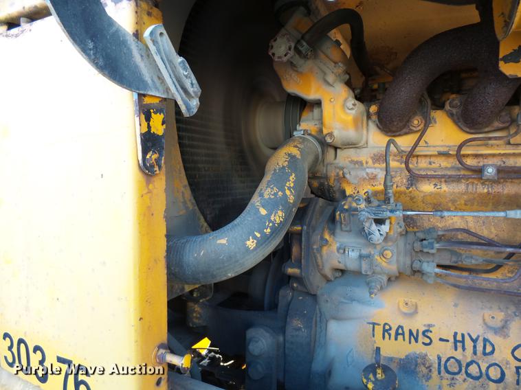 image for item DA3565 1976 John Deere 670 motor grader