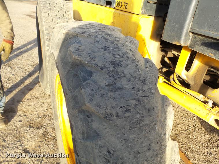 image for item DA3565 1976 John Deere 670 motor grader