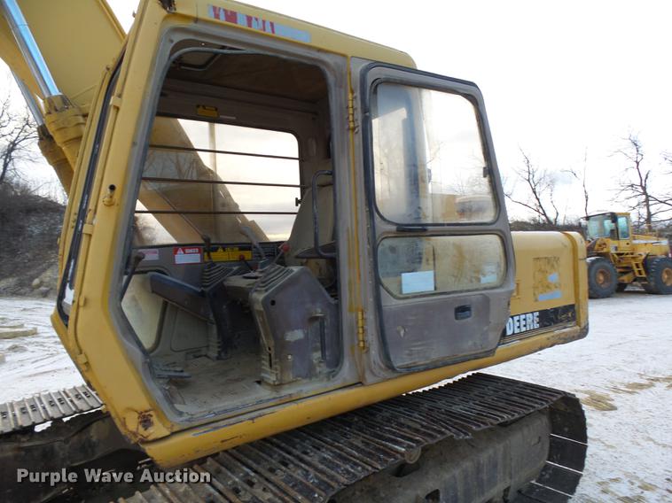 image for item DA3566 1997 John Deere 590D excavator